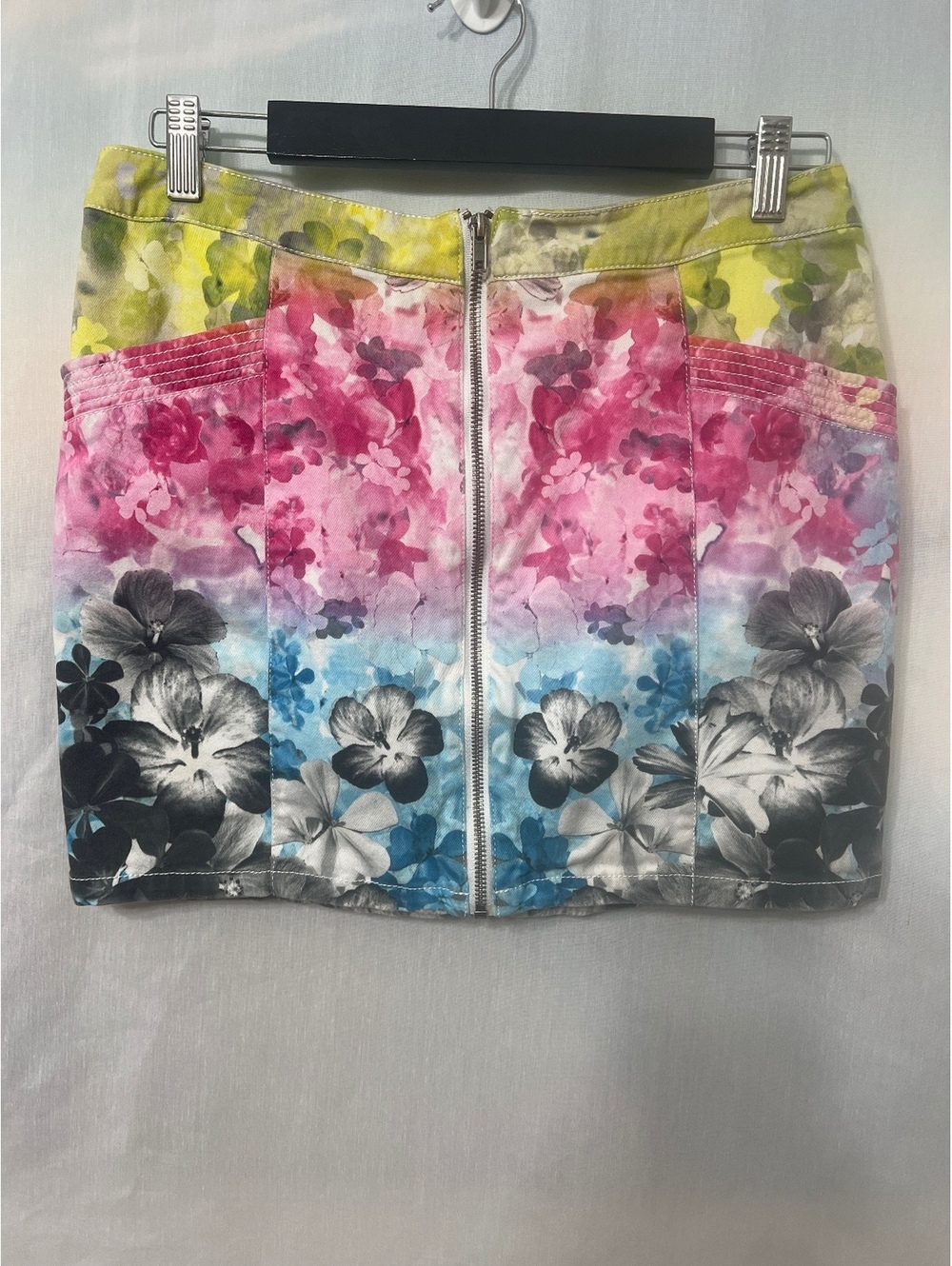 Divided by H&M Floral Watercolour Print Mini Skirt Women's Size 8